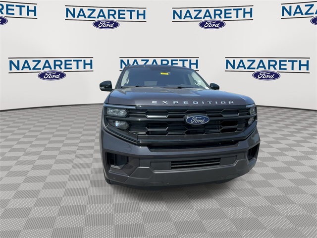 new 2025 Ford Expedition car, priced at $72,300