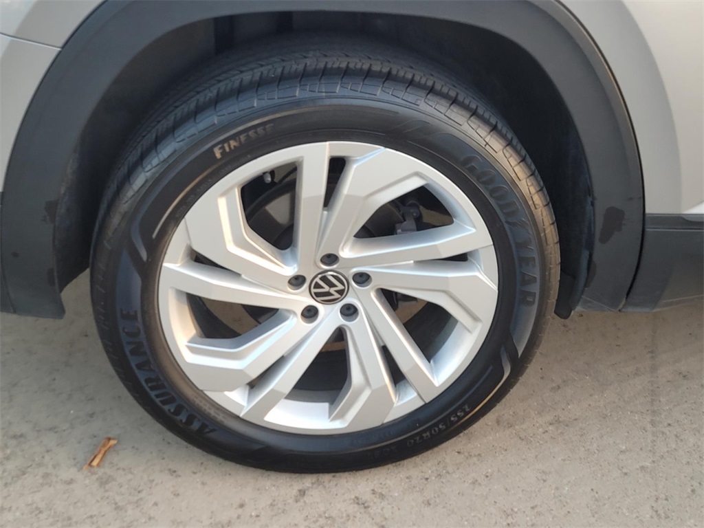 used 2023 Volkswagen Atlas car, priced at $30,700
