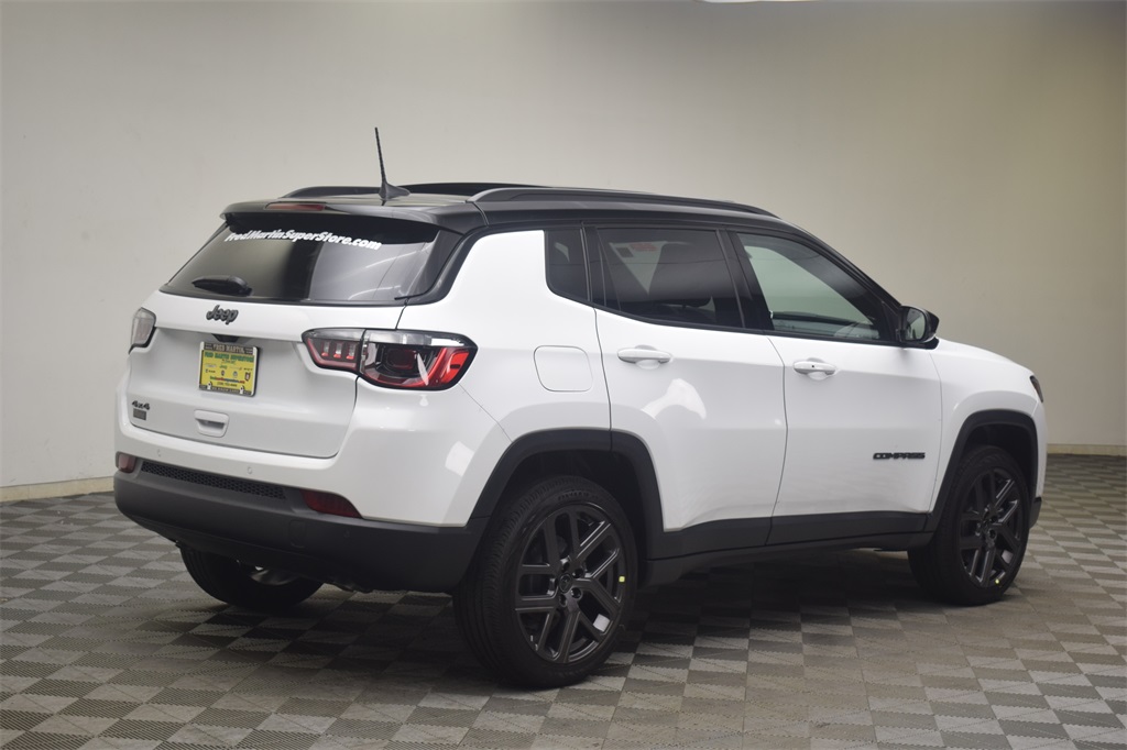 new 2025 Jeep Compass car, priced at $39,010