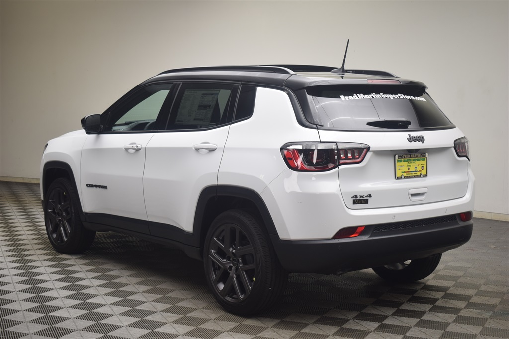 new 2025 Jeep Compass car, priced at $39,010