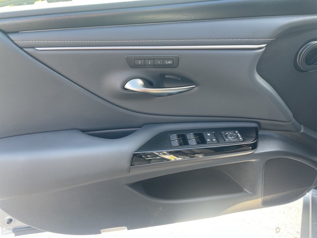 new 2025 Lexus ES car, priced at $49,424