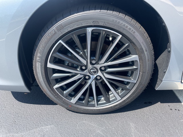 new 2025 Lexus ES car, priced at $49,424