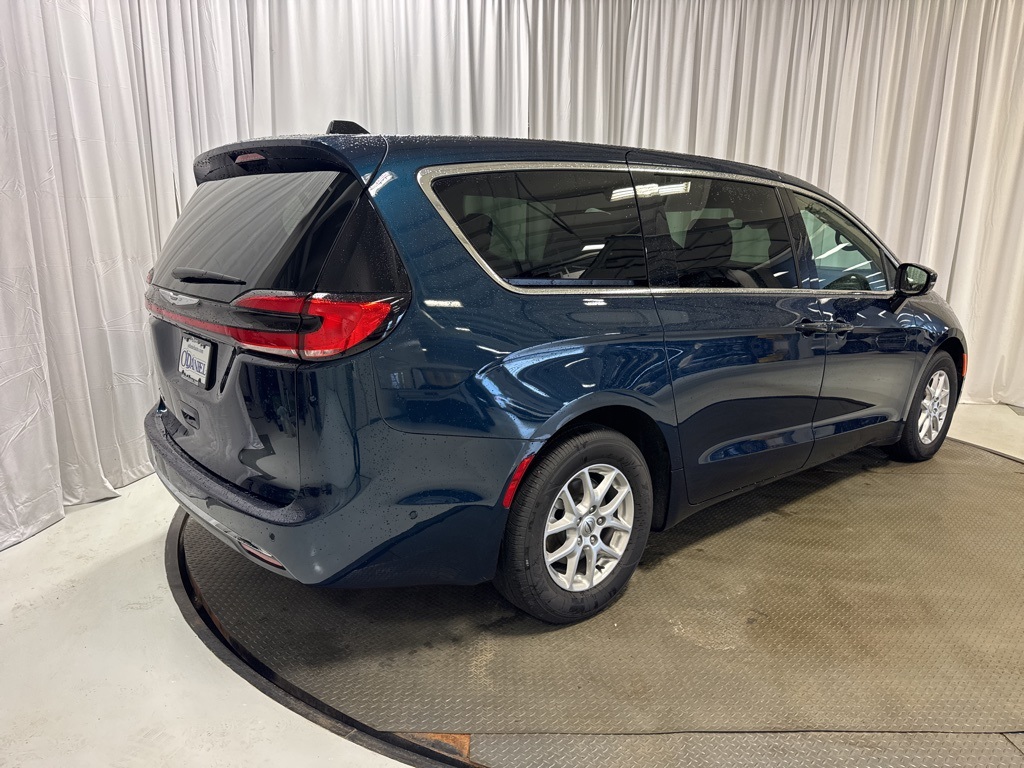 new 2025 Chrysler Pacifica car, priced at $42,383