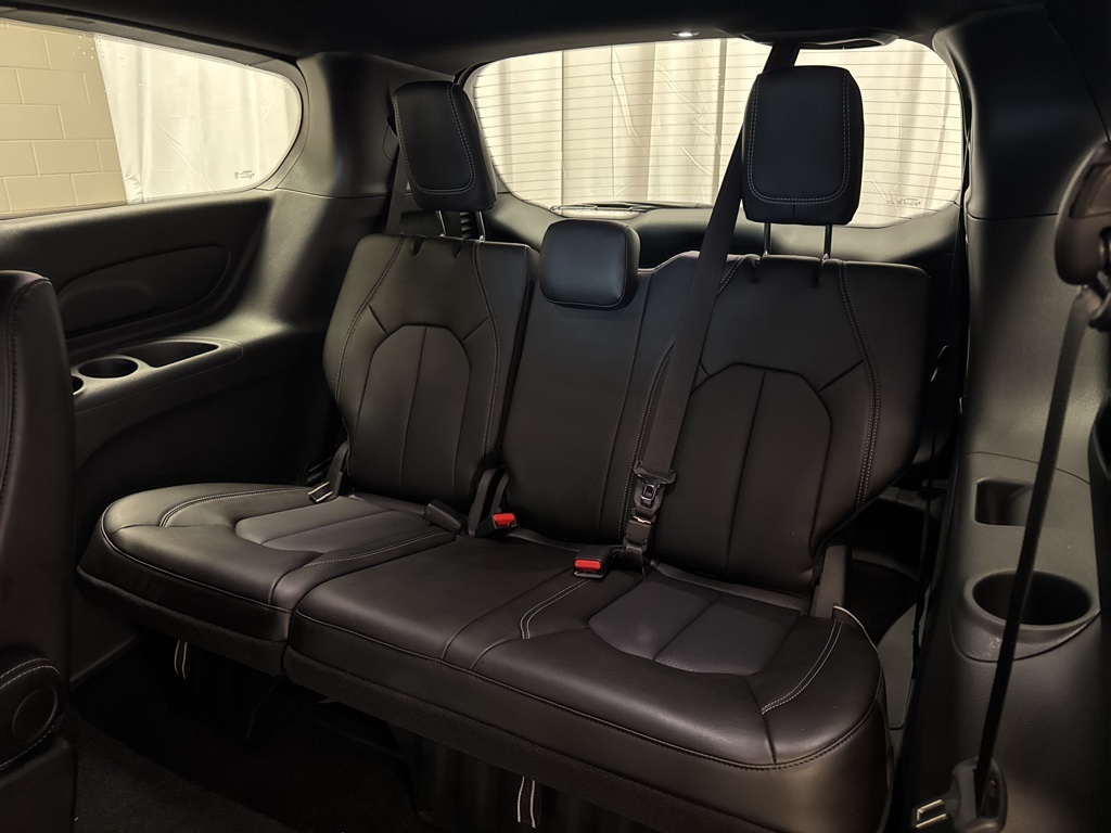 new 2025 Chrysler Pacifica car, priced at $42,383