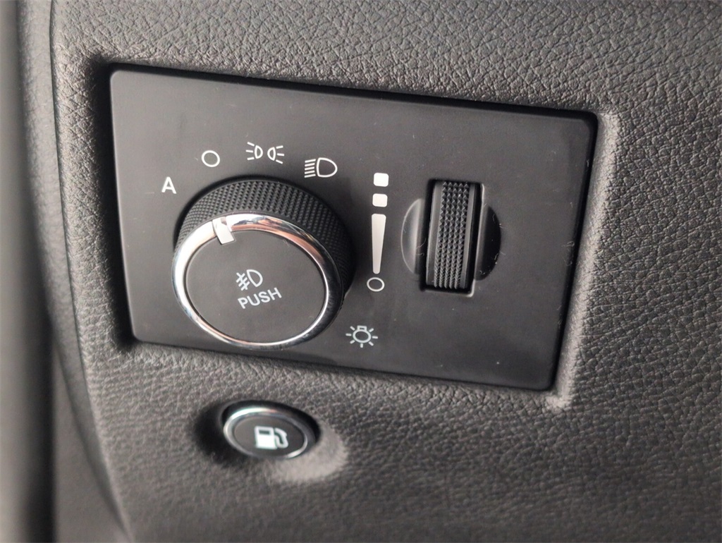 used 2018 Jeep Grand Cherokee car, priced at $13,698