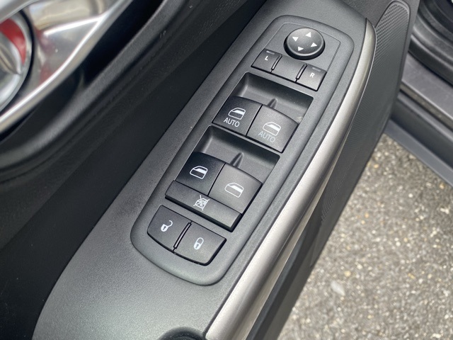 used 2021 Jeep Cherokee car, priced at $21,725