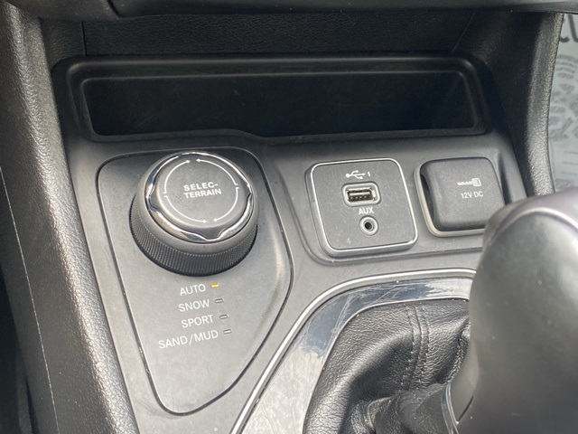 used 2021 Jeep Cherokee car, priced at $21,725