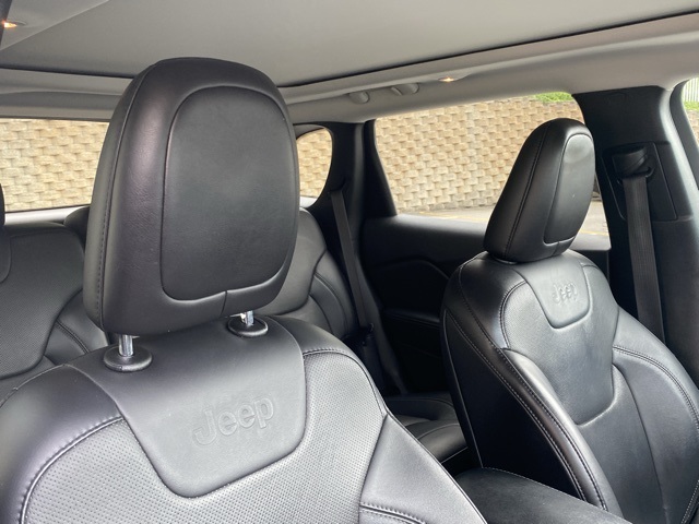 used 2021 Jeep Cherokee car, priced at $21,725