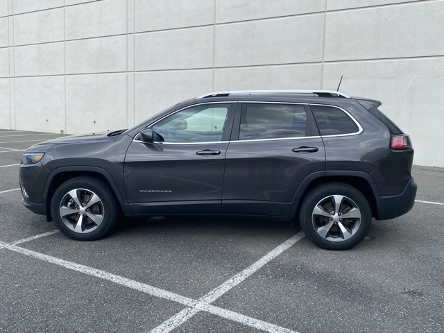 used 2021 Jeep Cherokee car, priced at $21,725