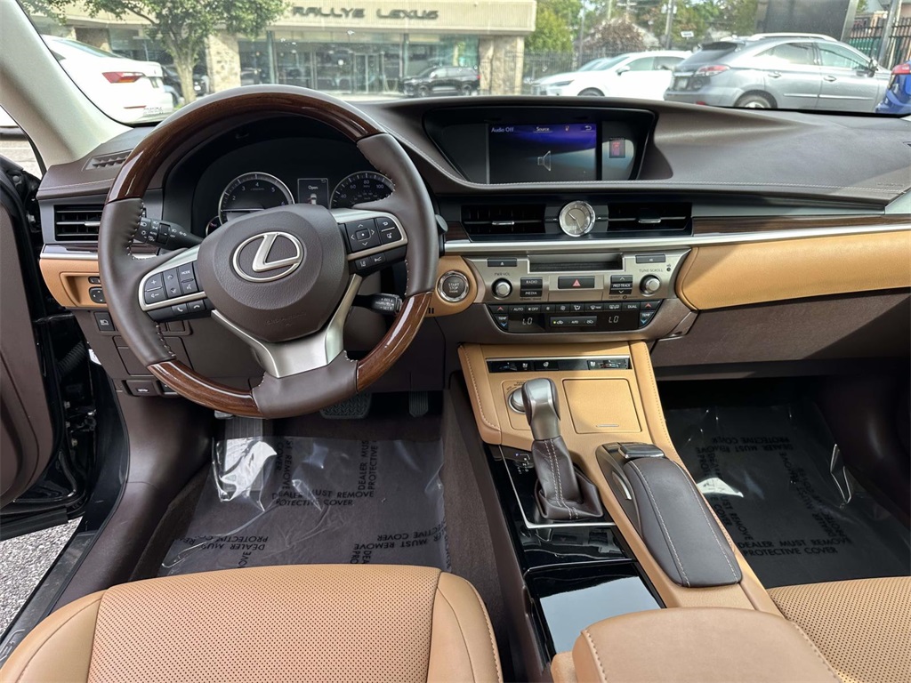 used 2018 Lexus ES car, priced at $27,975