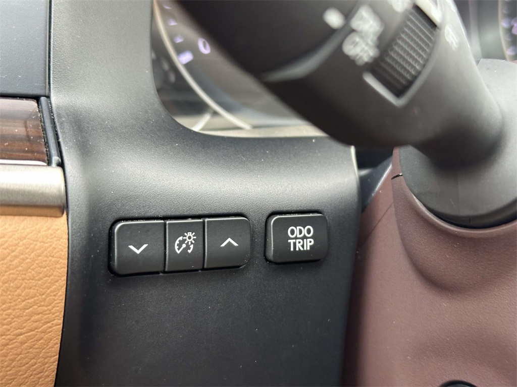 used 2018 Lexus ES car, priced at $27,975