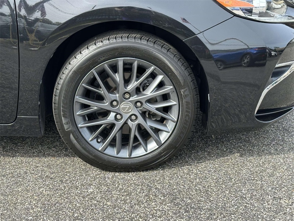 used 2018 Lexus ES car, priced at $27,975