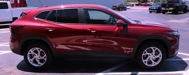used 2024 Chevrolet Trax car, priced at $21,222