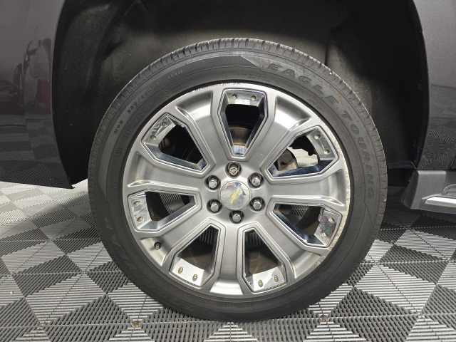 used 2018 Chevrolet Suburban car, priced at $27,969