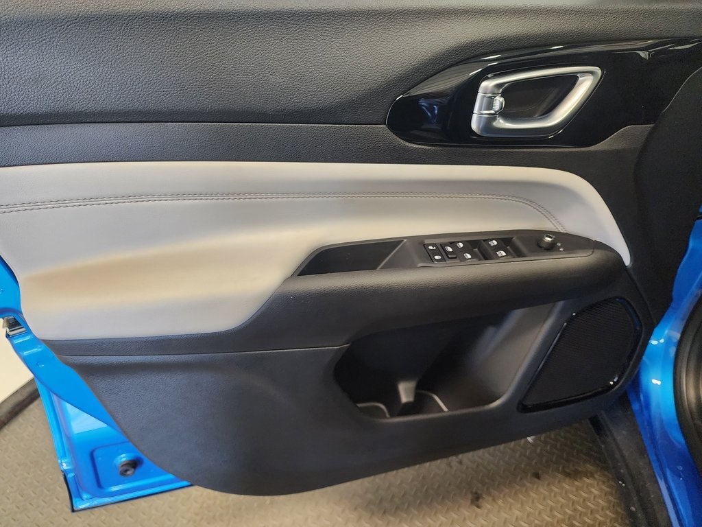 new 2025 Jeep Compass car, priced at $32,743