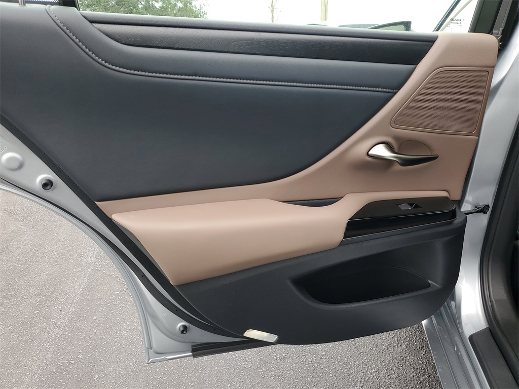 new 2025 Lexus ES car, priced at $50,289