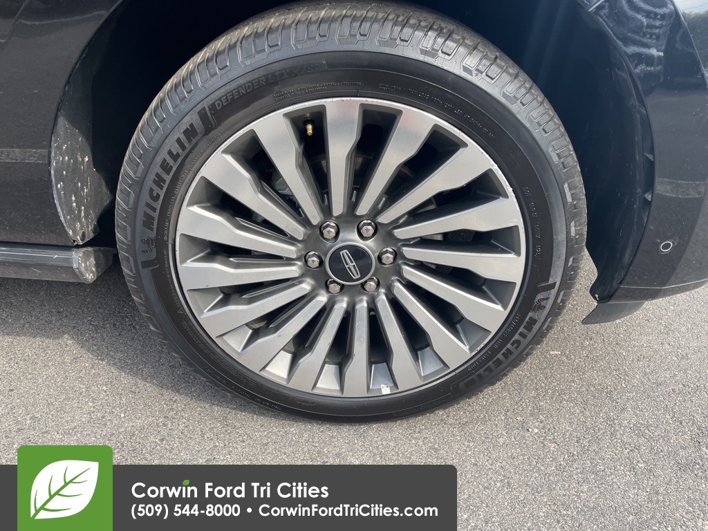 used 2018 Lincoln Navigator car, priced at $33,999