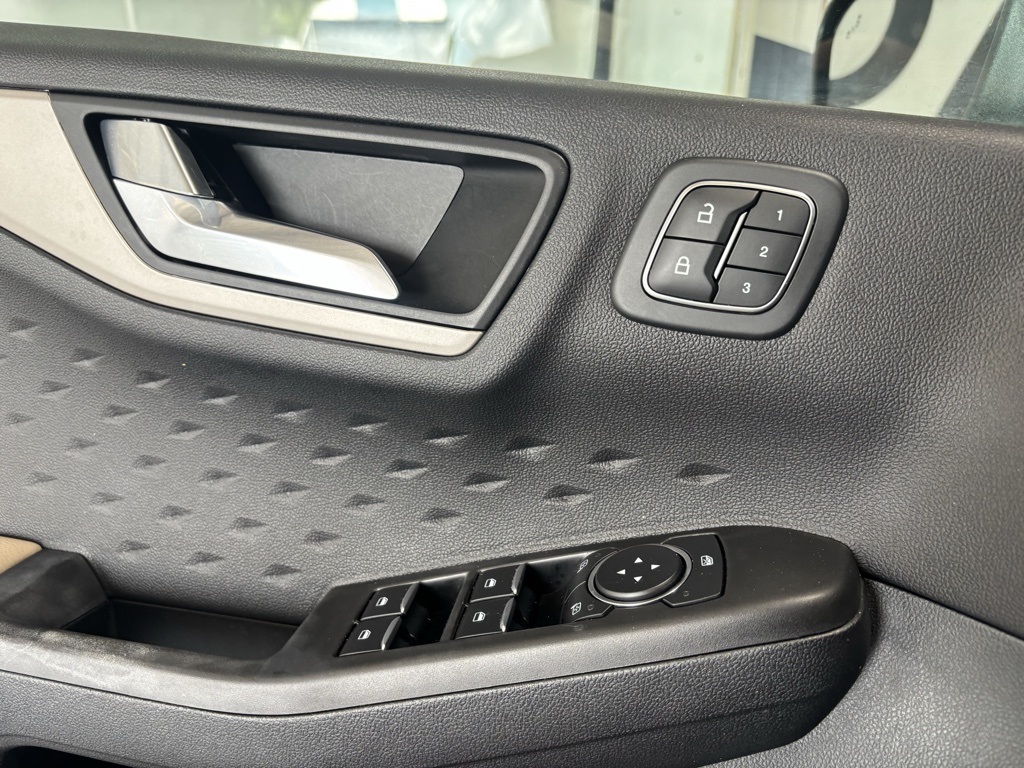 used 2020 Ford Escape car, priced at $15,547