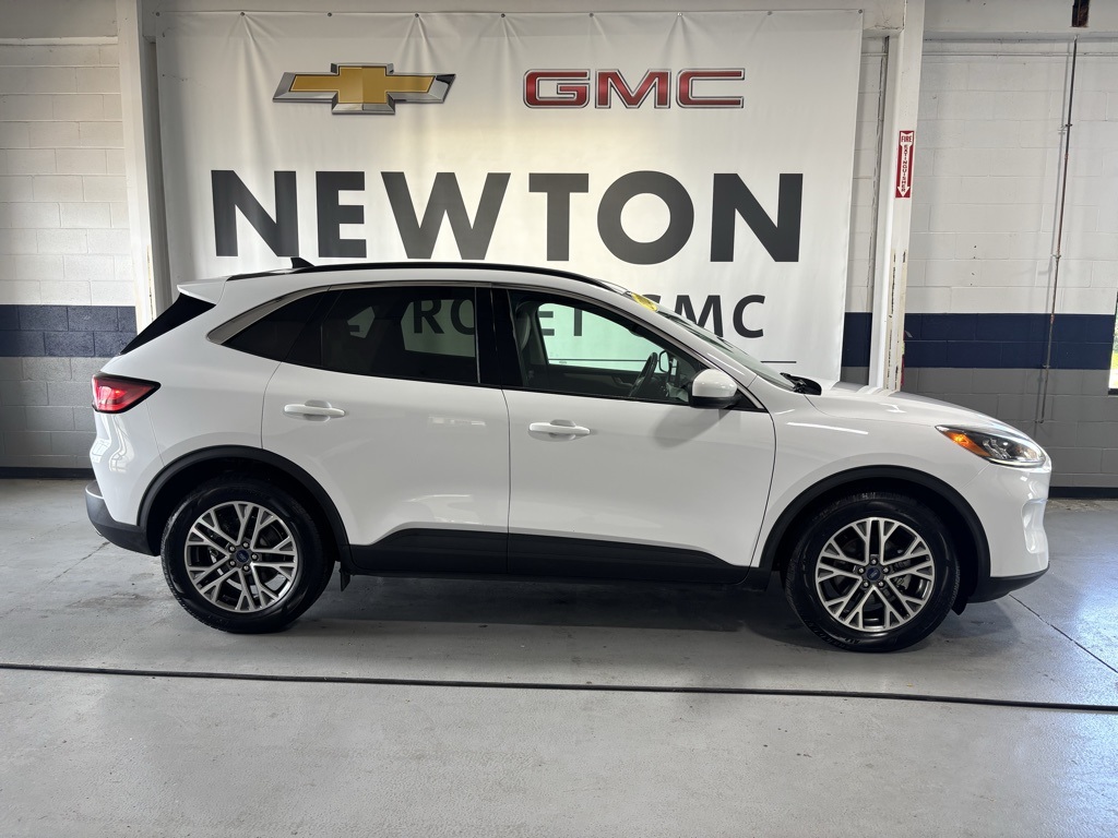 used 2020 Ford Escape car, priced at $15,547