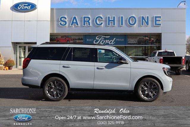 new 2025 Ford Expedition car, priced at $85,155