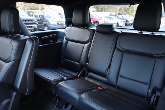 new 2025 Ford Expedition car, priced at $85,155