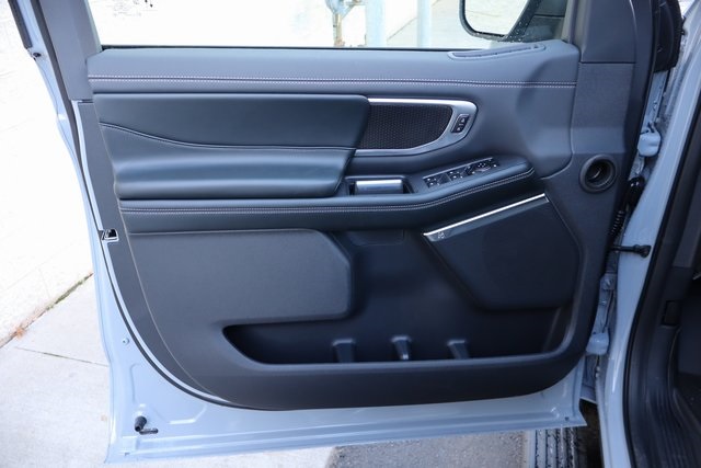 new 2025 Ford Expedition car, priced at $85,155