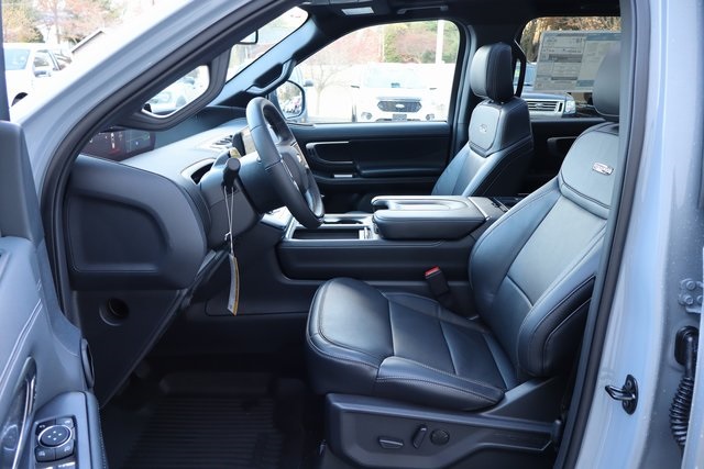 new 2025 Ford Expedition car, priced at $85,155