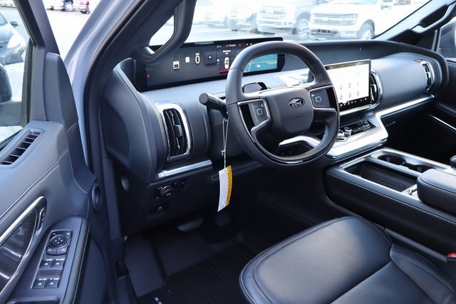 new 2025 Ford Expedition car, priced at $85,155