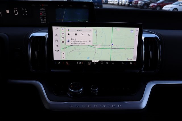 new 2025 Ford Expedition car, priced at $85,155