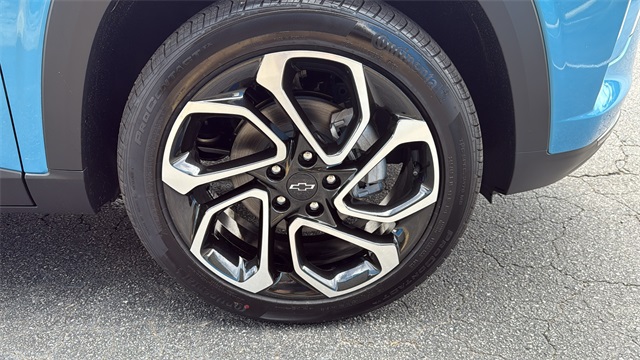 new 2025 Chevrolet Trax car, priced at $26,570