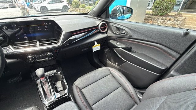 new 2025 Chevrolet Trax car, priced at $26,570