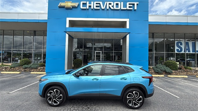 new 2025 Chevrolet Trax car, priced at $26,570