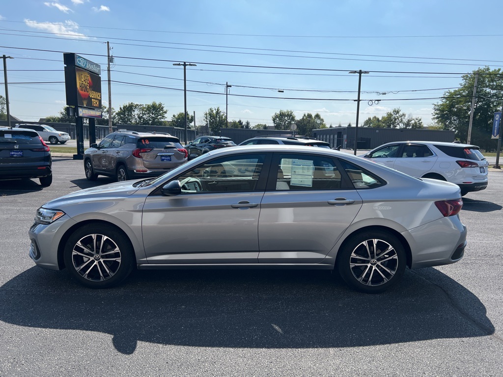 used 2022 Volkswagen Jetta car, priced at $18,900