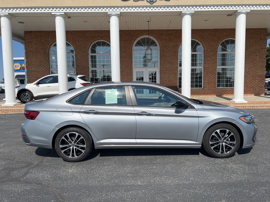used 2022 Volkswagen Jetta car, priced at $18,900