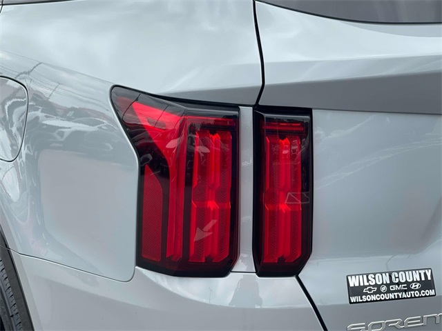 used 2023 Kia Sorento car, priced at $31,888