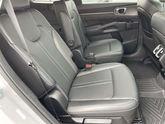 used 2023 Kia Sorento car, priced at $31,888
