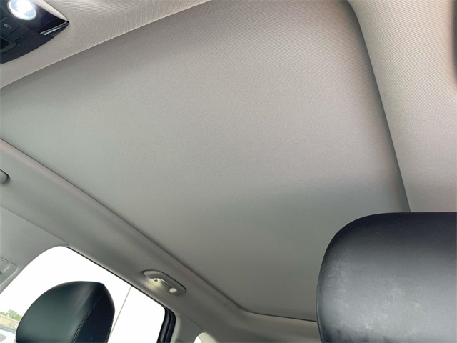 used 2023 Kia Sorento car, priced at $31,888
