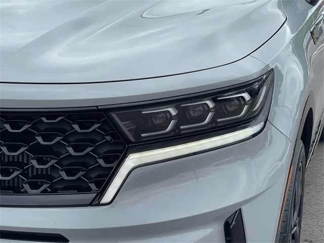 used 2023 Kia Sorento car, priced at $31,888