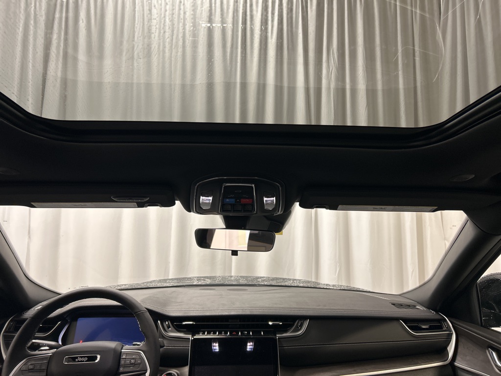 new 2025 Jeep Grand Cherokee L car, priced at $52,335