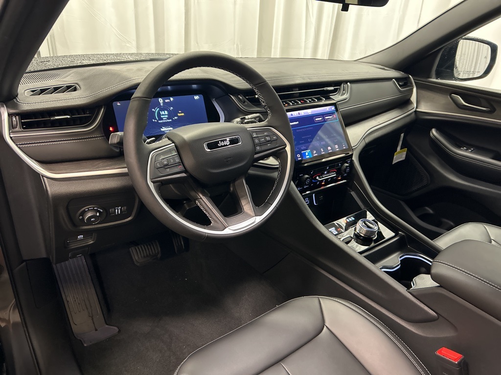 new 2025 Jeep Grand Cherokee L car, priced at $52,335