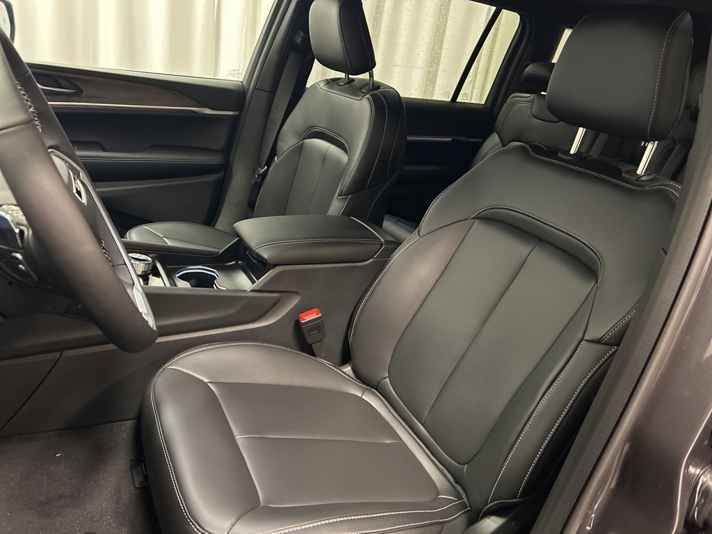 new 2025 Jeep Grand Cherokee L car, priced at $52,335