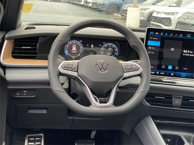 new 2025 Volkswagen Tiguan car, priced at $43,036
