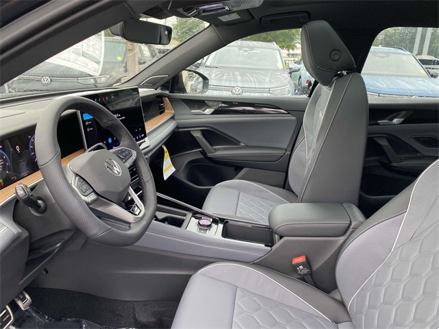 new 2025 Volkswagen Tiguan car, priced at $43,036