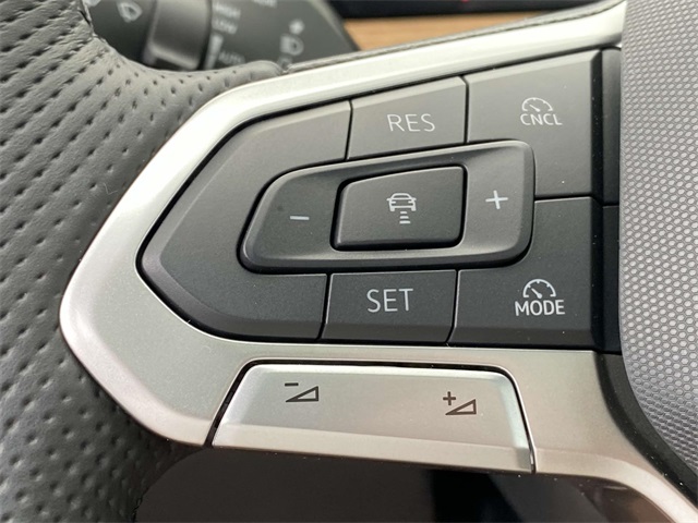 new 2025 Volkswagen Tiguan car, priced at $43,036
