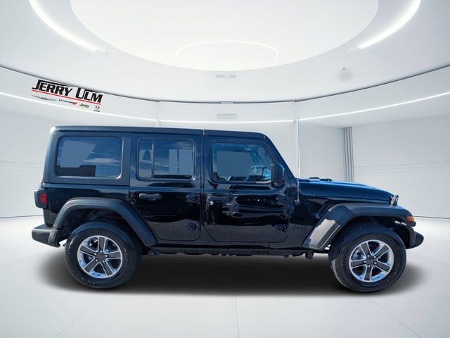 used 2022 Jeep Wrangler car, priced at $25,498