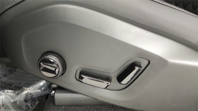 new 2025 Volvo XC90 Plug-In Hybrid car, priced at $78,805