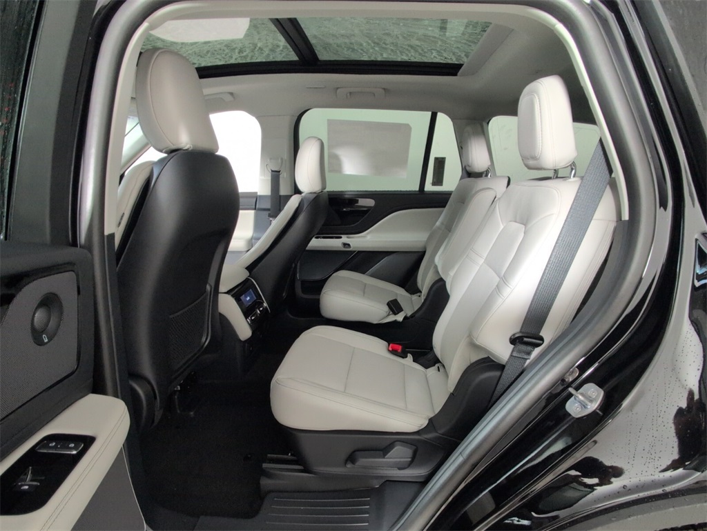 new 2025 Lincoln Aviator car, priced at $62,870