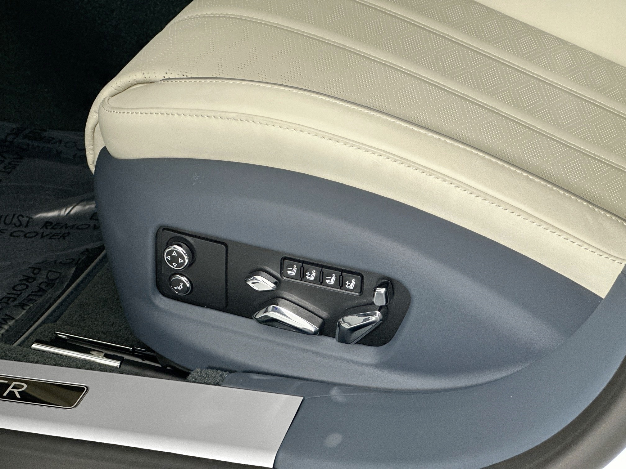 new 2025 Bentley Flying Spur car