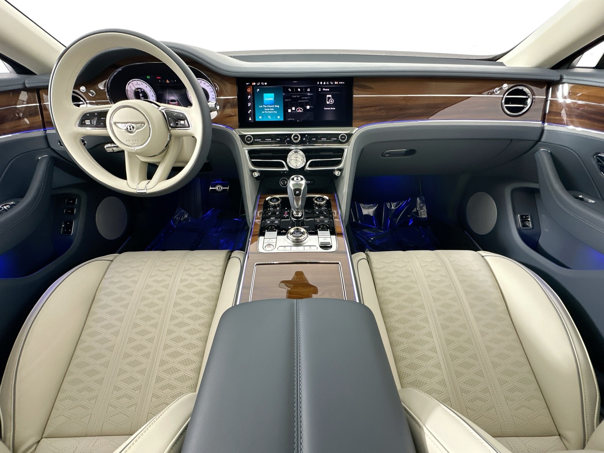 new 2025 Bentley Flying Spur car