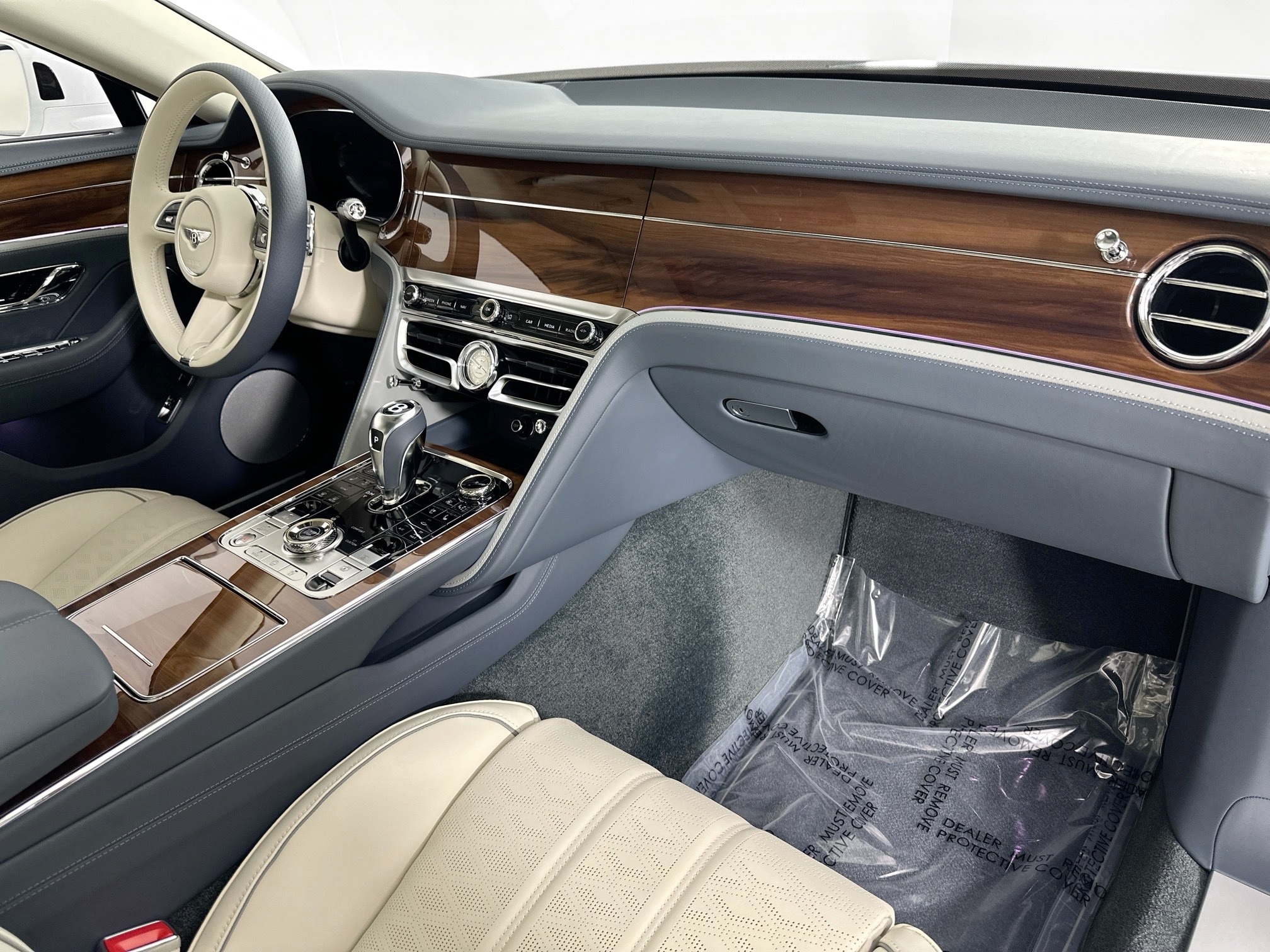 new 2025 Bentley Flying Spur car